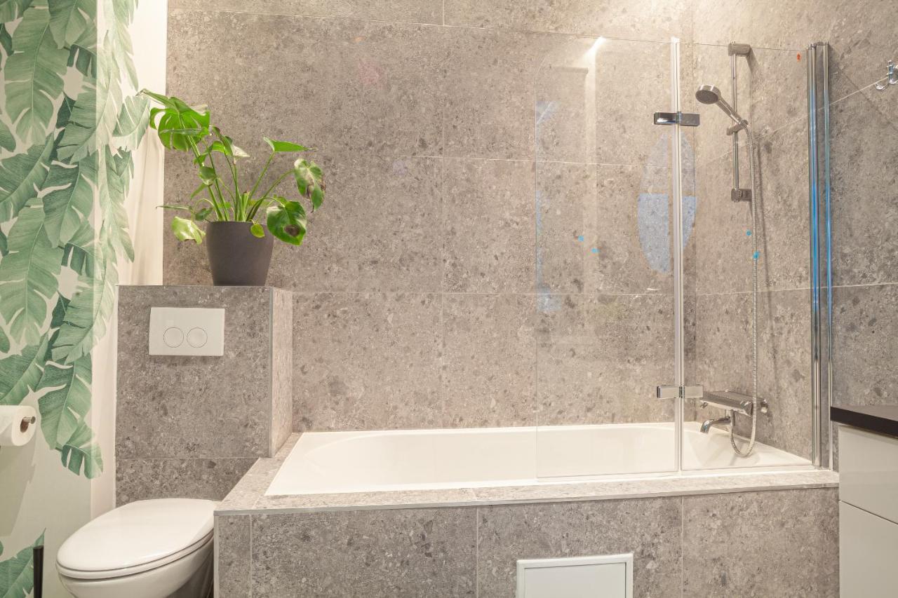 Luxury Suites Royal Antwerpen Bagian luar foto