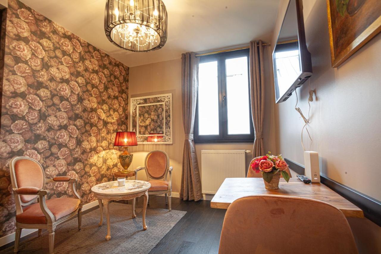 Luxury Suites Royal Antwerpen Bagian luar foto