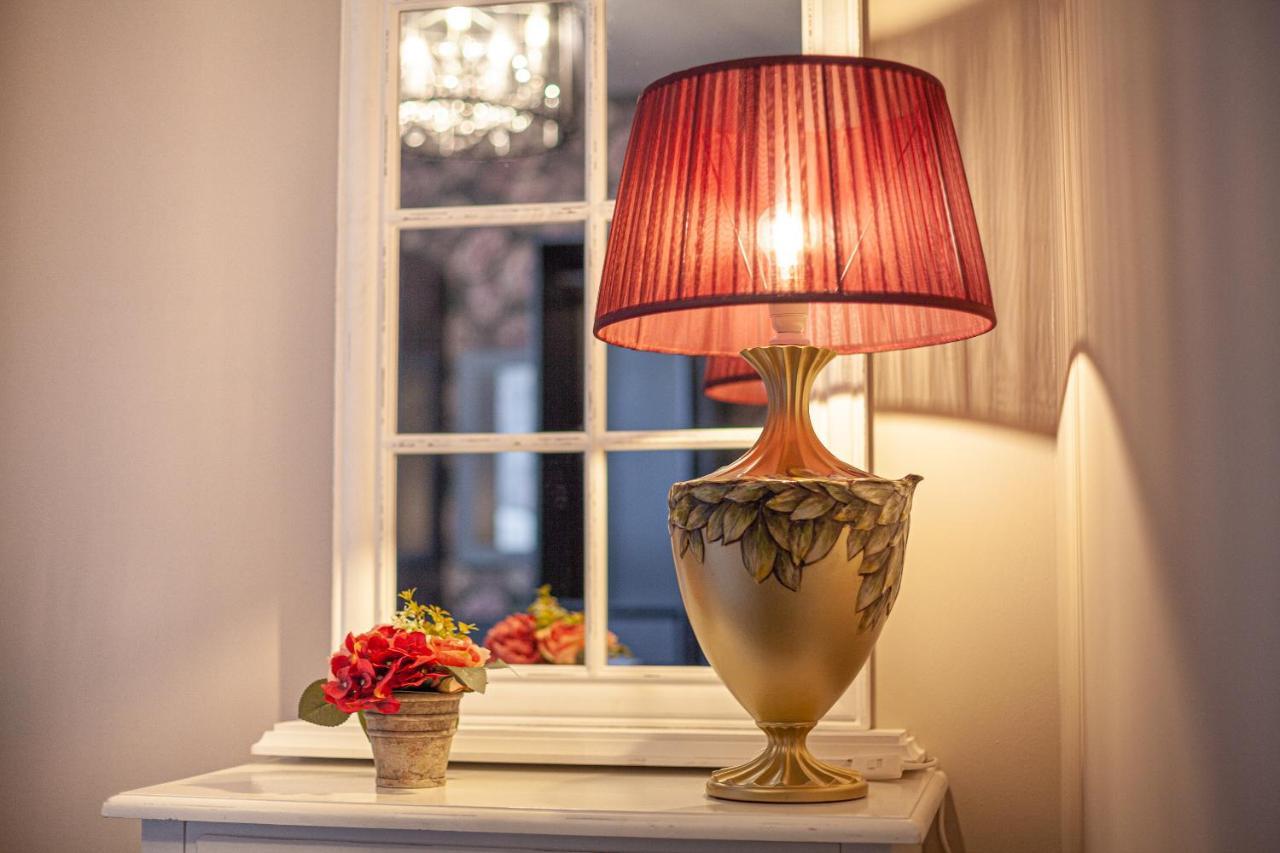 Luxury Suites Royal Antwerpen Bagian luar foto