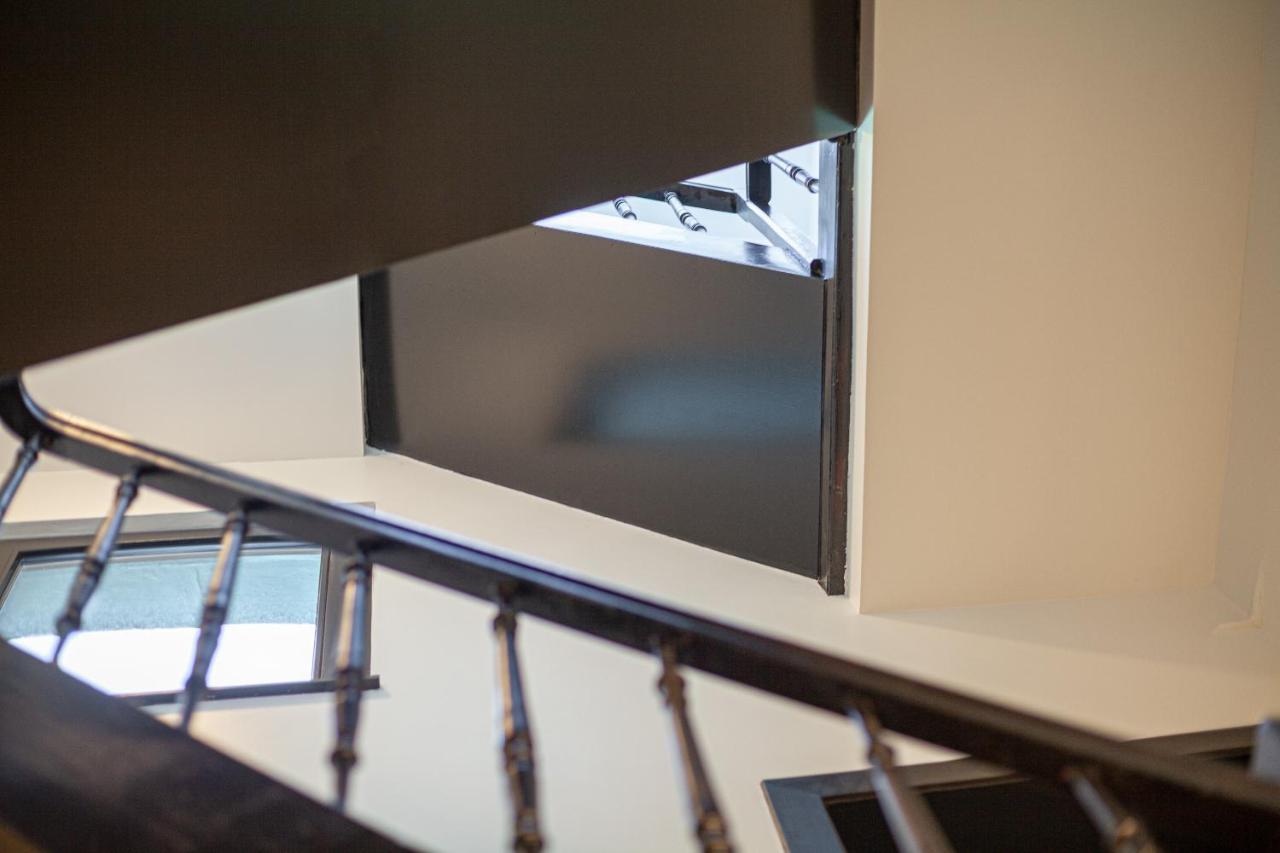 Luxury Suites Royal Antwerpen Bagian luar foto