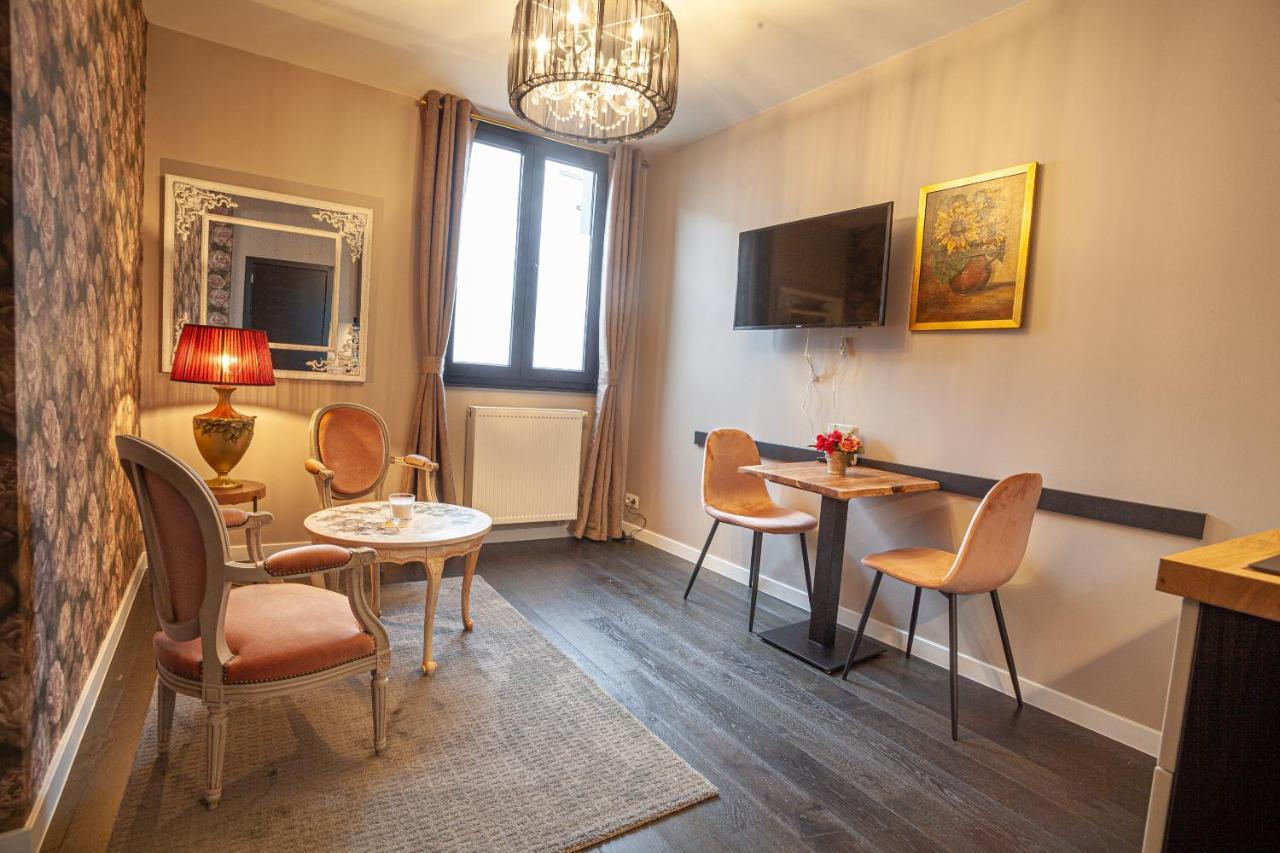Luxury Suites Royal Antwerpen Bagian luar foto