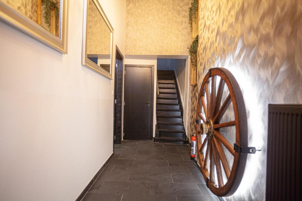 Luxury Suites Royal Antwerpen Bagian luar foto